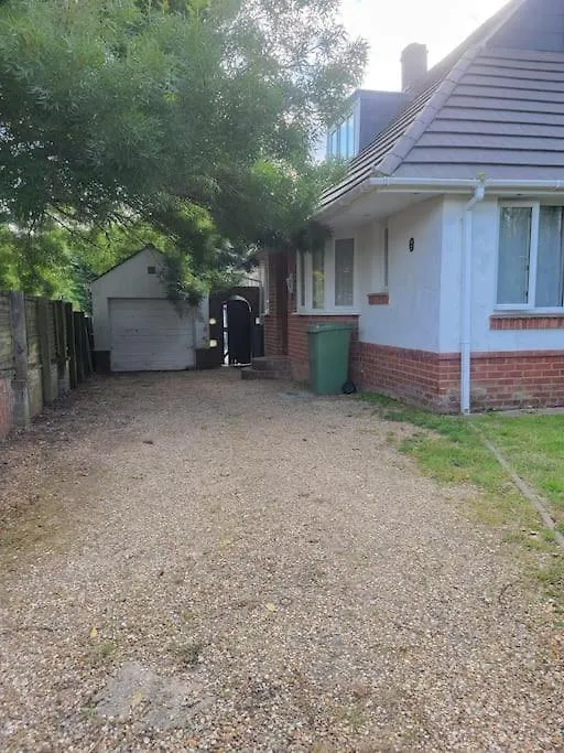 Peaceful Bungalow Easy Access Southampton