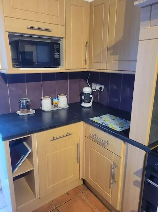 Peaceful Bungalow Easy Access Southampton 0*,